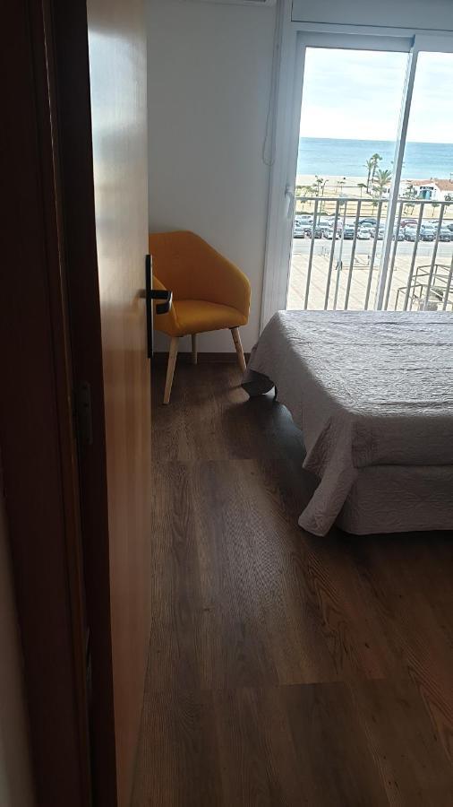 엠푸리아브라바 Les Vagues Au Balcon 아파트 외부 사진